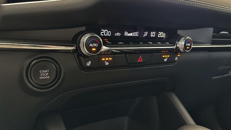 Mazda 3 (2025) G140 2.5 Centre-Line AT - fotka 12 z 19