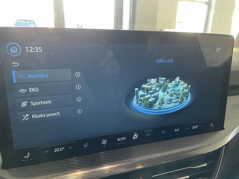 Ford Kuga (2024) Titanium 1.5 EcoBoost 110kW - fotka 23 z 30