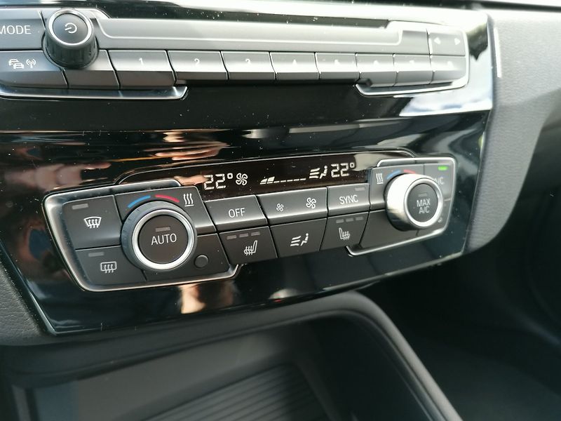 BMW X1 (2022) xDrive25e PHEV 162kW Plug in - fotka 14 z 43