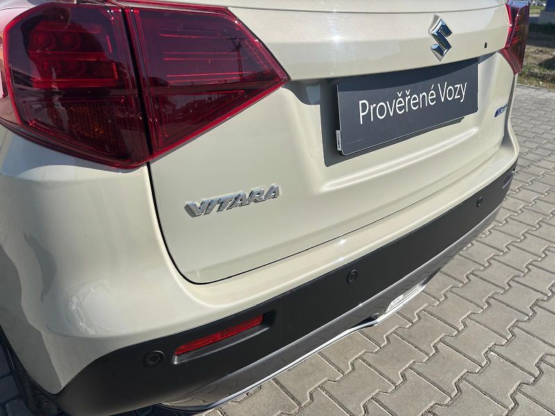 Suzuki Vitara 1,4 BoosterJet Premium AllGrip - fotka 25 z 25