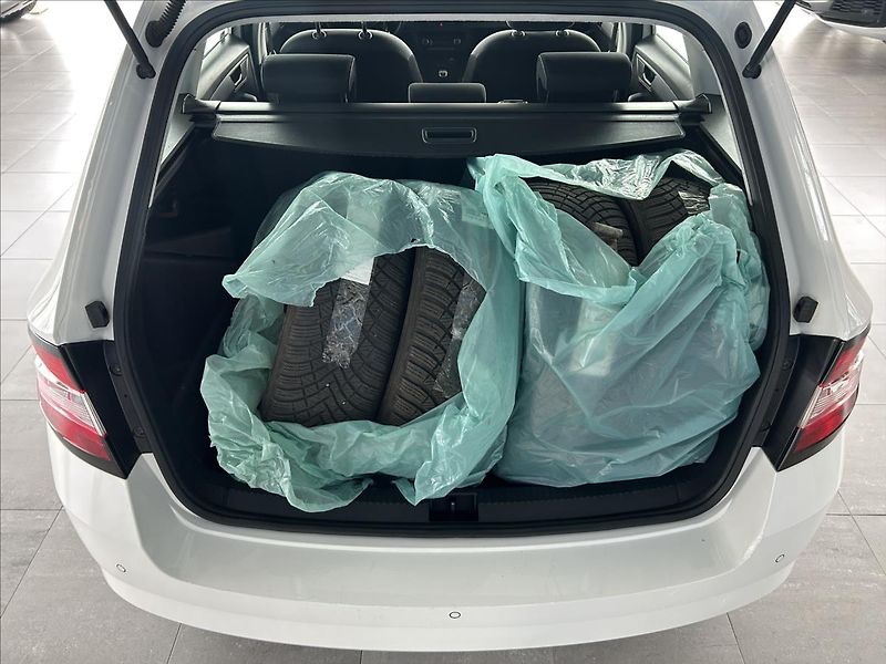 Škoda Fabia 1,2   TSI,SERVISKA,ČR,DPH - fotka 23 z 25