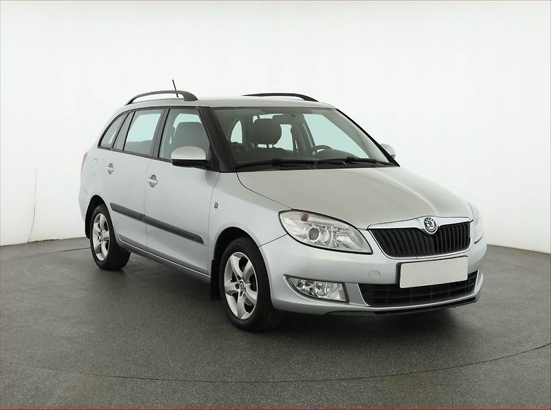 Škoda Fabia (2011) Elegance 1.2 TSI, Serv.kniha - fotografie inzerátu