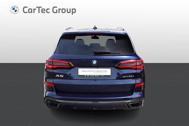 BMW X5 xDrive30d - fotka 4 z 17