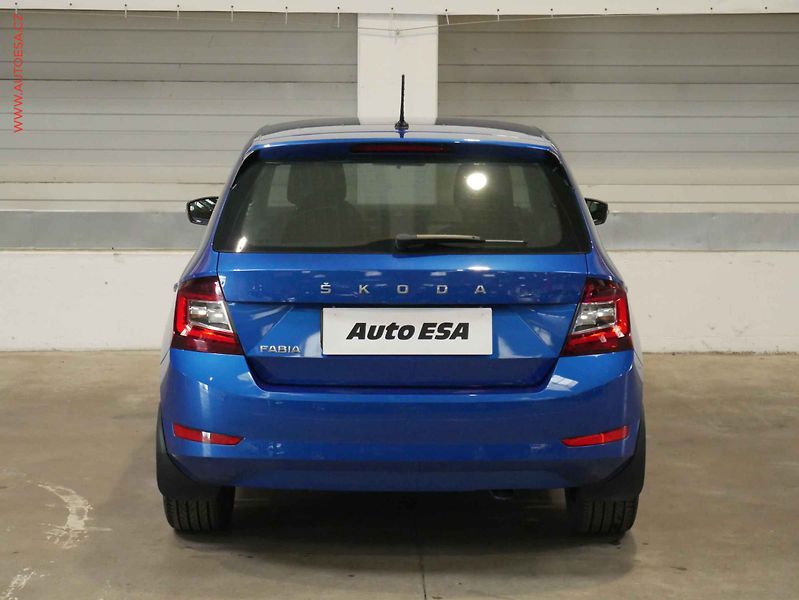 Škoda Fabia (2021) 1.0 TSi, 1.maj,ČR, AC, park - fotka 5 z 17