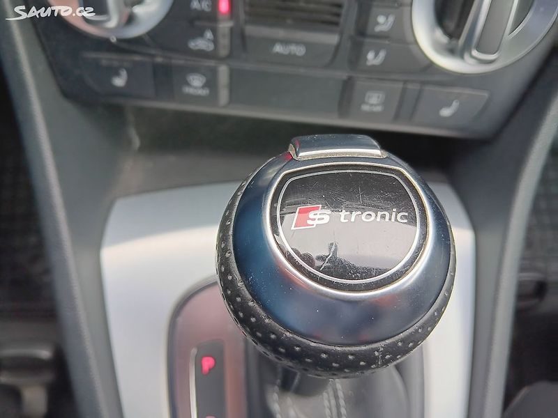 Audi Q3 2.0 TDI 130kW QUATTRO - fotka 25 z 32