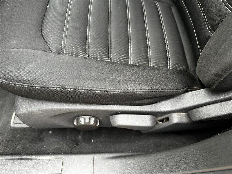 Ford Mondeo 1,6 TDCi 85kW-CZ-SERVIS!! - fotka 19 z 39