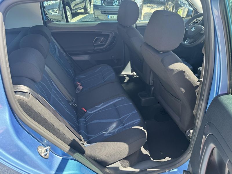 Škoda Fabia (2014) 1.4-16V(63KW)rezervace - fotka 26 z 38