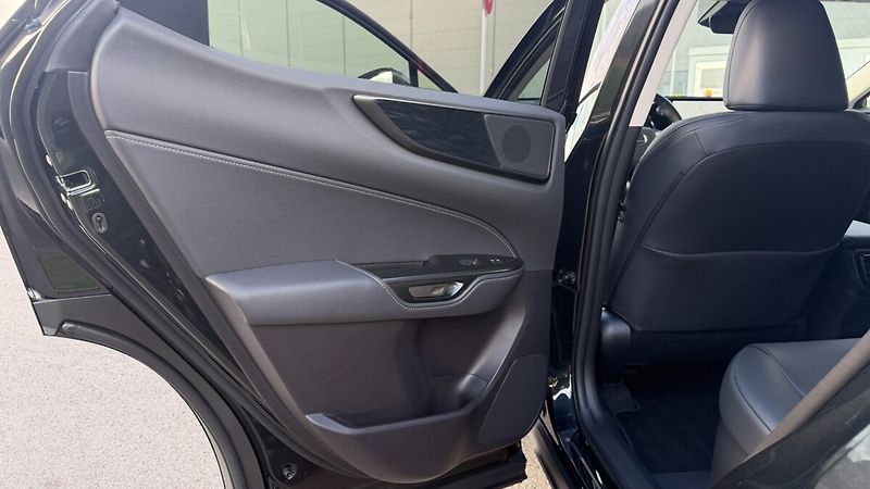 Lexus NX 350h 350H 2,5 HEV EXECUTIVE TOP - fotka 23 z 28