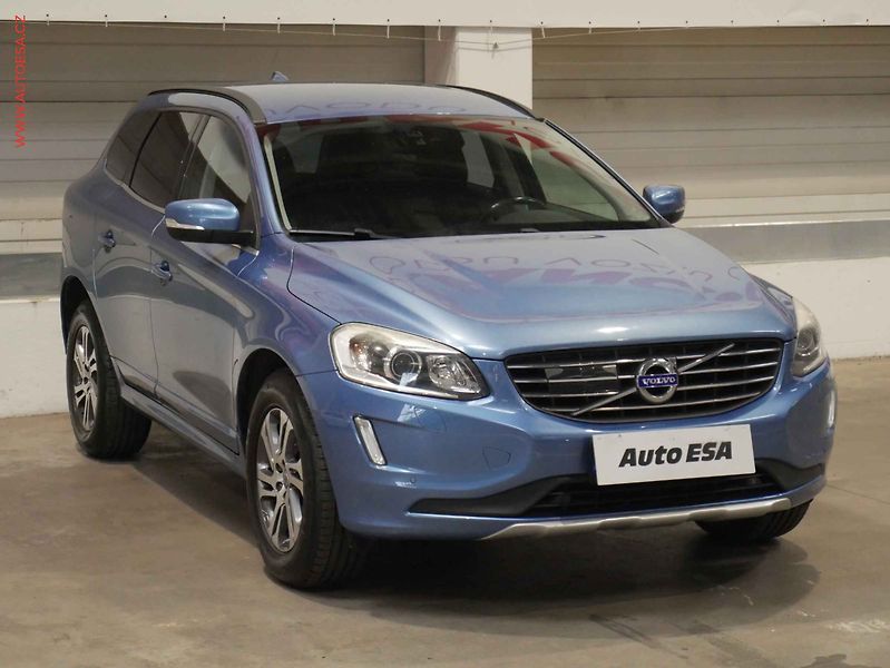 Volvo XC60 (2015) 2.4D4 AWD, ČR, Momentum, AT - fotografie inzerátu
