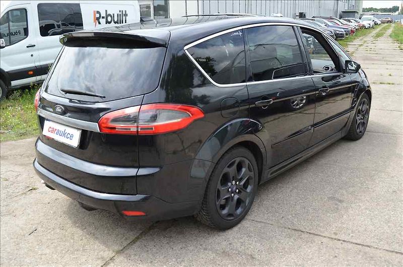 Ford S-MAX (2014) 2,0 TDCI AT - fotka 4 z 21