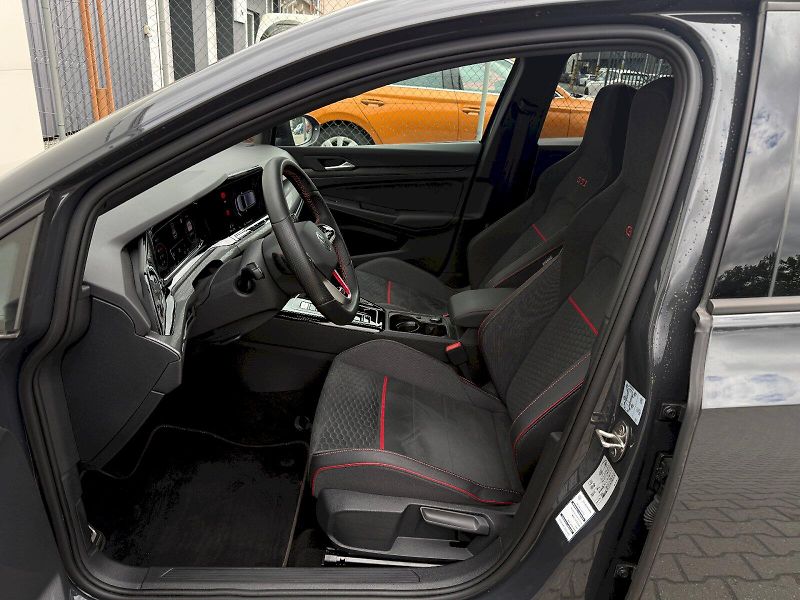 Volkswagen Golf (2023) 2.0 TSI GTI Clubsport 221 kW D - fotka 19 z 24