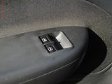 Škoda Octavia (2012) 1.6 MPi, Tour, AC - náhled 11