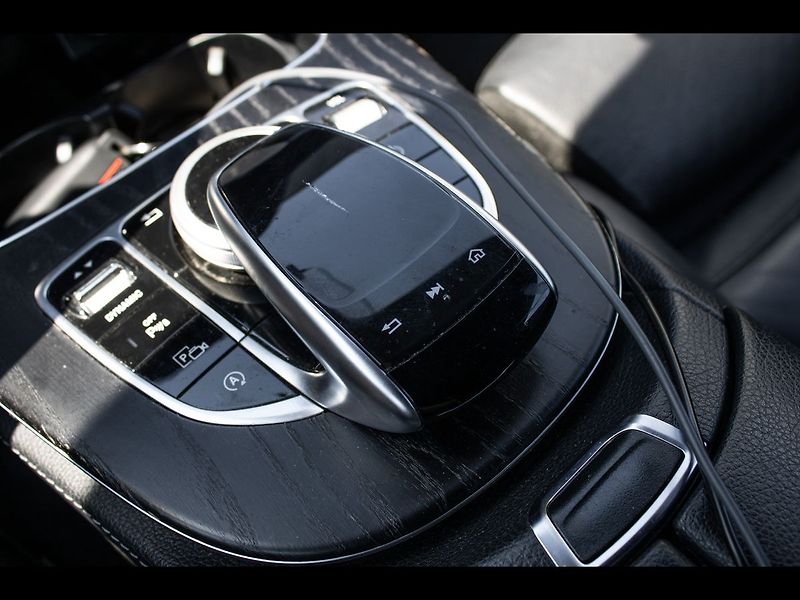 Mercedes-Benz Třídy E D 2017 AT 143kW - fotka 13 z 26