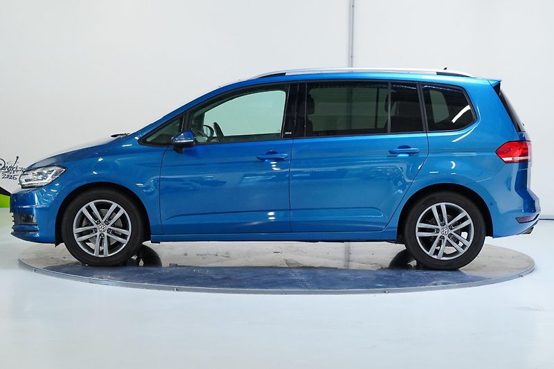 Volkswagen Touran - fotka 3 z 29