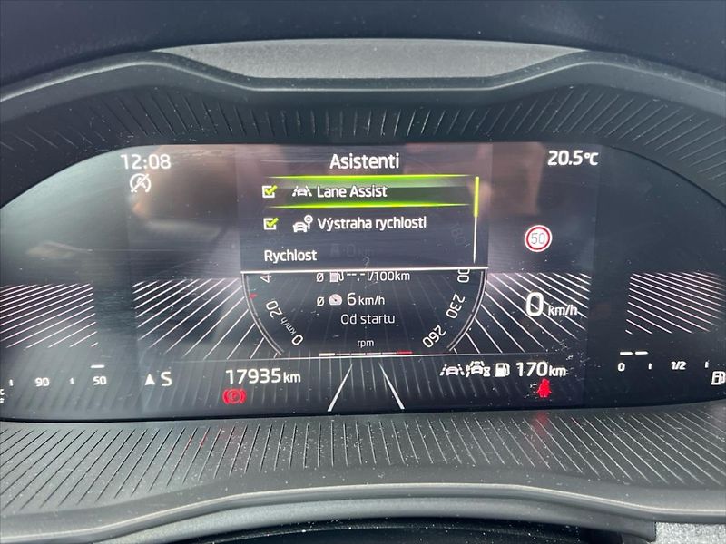 Škoda Kamiq 1,0 TSi 85kW SELECTION - fotka 16 z 24