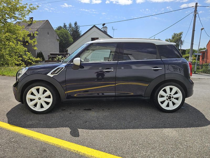 Mini Countryman (2011) S, 1.6i 135kw 4x4 automat - fotka 2 z 14