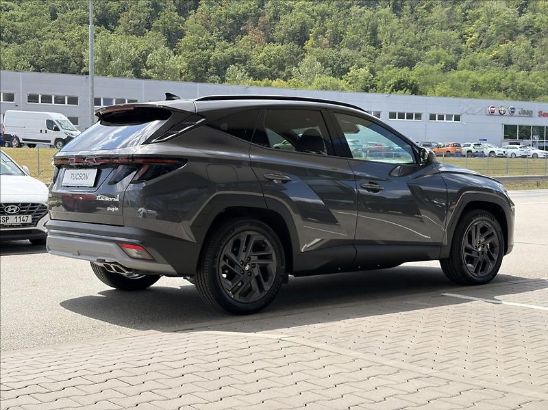 Hyundai Tucson 1,6 T PHEV  20 Years - fotka 3 z 22