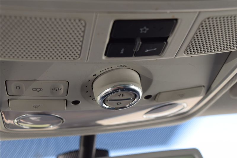 Volkswagen Tiguan 1,4 TSI 90KW BI-XENON PANORAMA - fotka 38 z 44