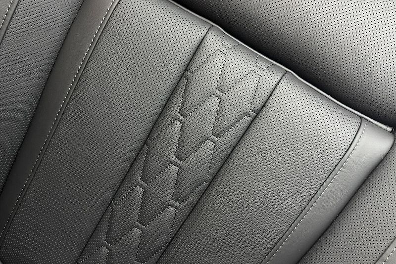 BMW X6 xDrive40d - fotka 9 z 14