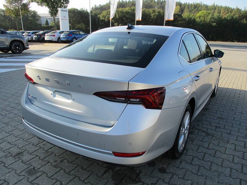 Škoda Octavia liftback Style 2,0TDI/110kW DS - fotka 5 z 15