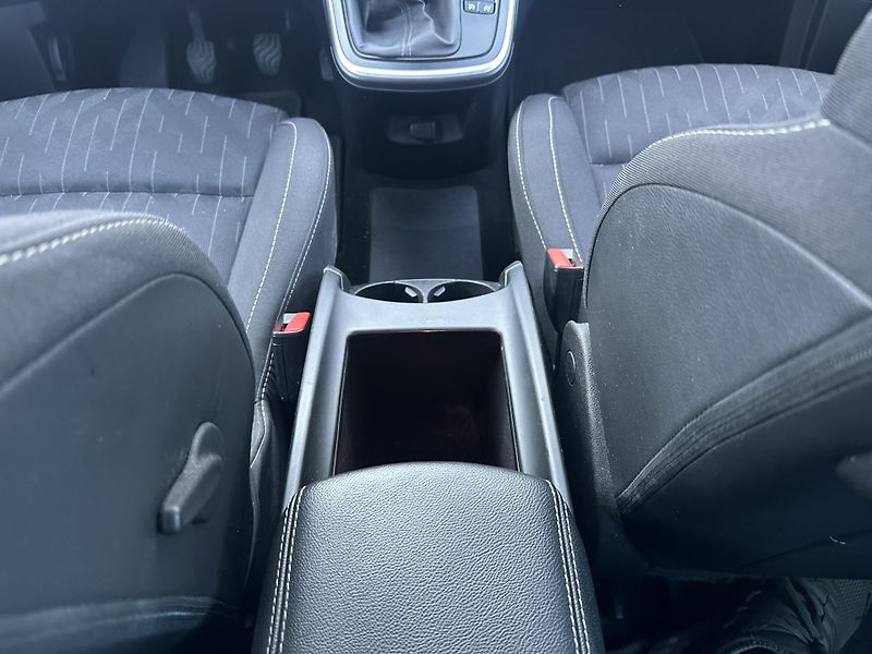 Renault Scénic (2019) 1.3 TCe 103 Kw - fotka 26 z 31
