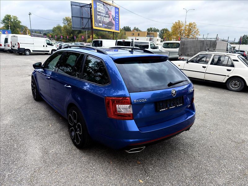Škoda Octavia 2,0 TDi RS DSG - fotka 7 z 29