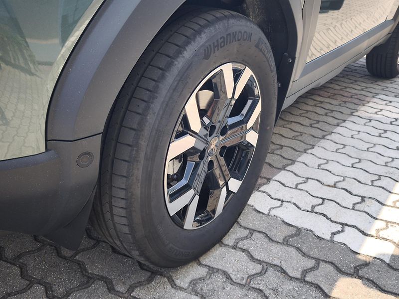 Dacia Duster 2024 ČR Extreme Hybrid 140 - fotka 26 z 27