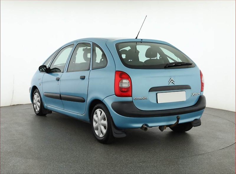 Citroën Xsara Picasso (2002) 1.6, Serv.kniha, Tažné, Klima - fotka 4 z 12