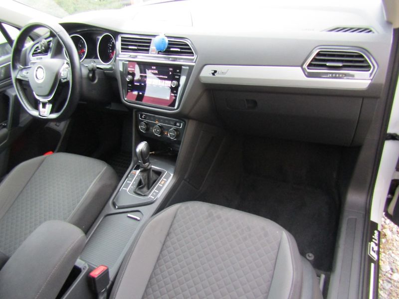 Volkswagen Tiguan (2017) 1.4 TSI 110kW DSG R-Line - fotka 14 z 43