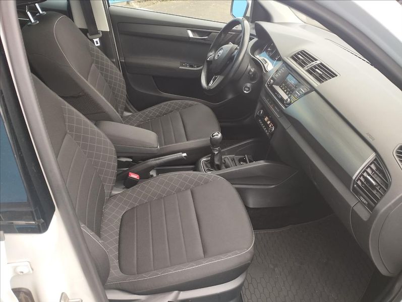 Škoda Fabia 1,2 TSi 66KW 100%KM - fotka 8 z 19
