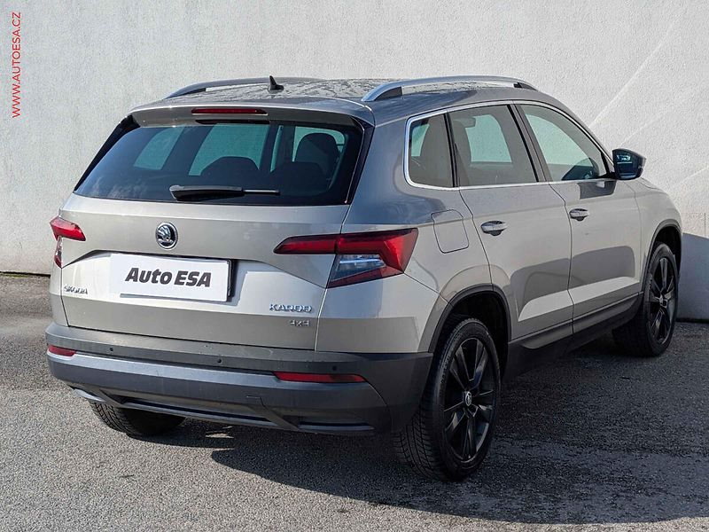 Škoda Karoq (2017) 2.0TDi 4x4, ČR, DSG, LED - fotka 6 z 20