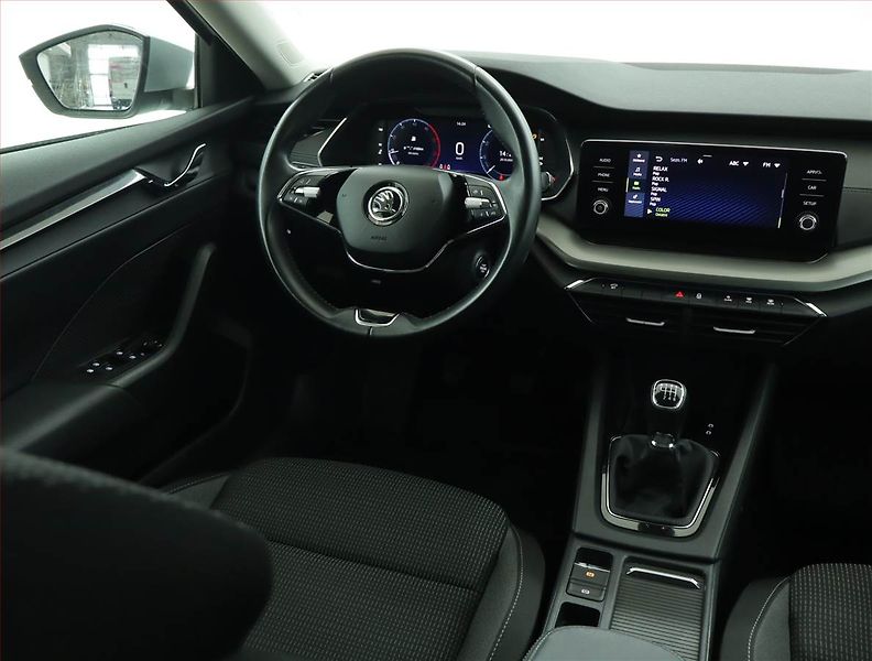 Škoda Octavia (2023) Ambition 2.0 TDI, ČR,1.maj - fotka 7 z 15