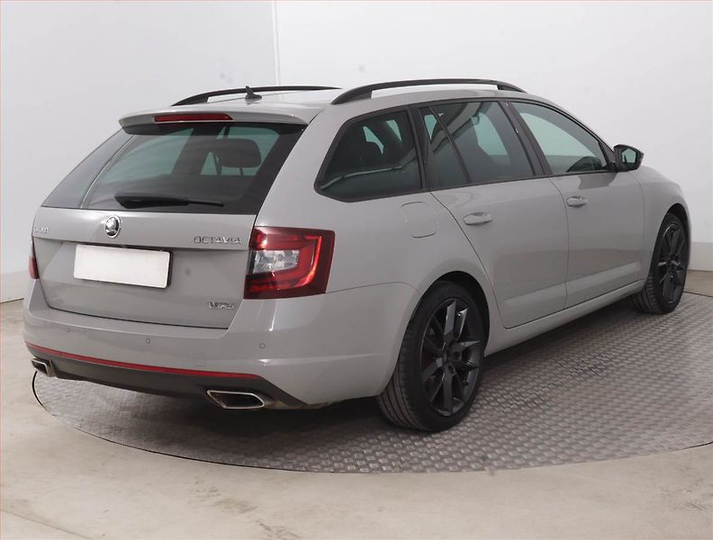 Škoda Octavia (2018) RS 2.0 TSI, Serv.kniha, Navi - fotka 5 z 15