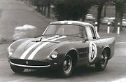 Kupé Škoda 1100 OHC při vítězném závodě v Rosicích (15. 6. 1962). Za volantem Václav Bobek starší.