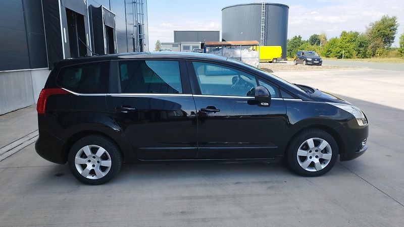 Peugeot 5008 1.6HDI,volat-608 081 843 - fotka 2 z 15