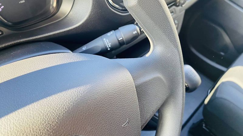 Opel Vivaro L1H1 (M) Panel Van 2.0L MT6 wi - fotka 10 z 17