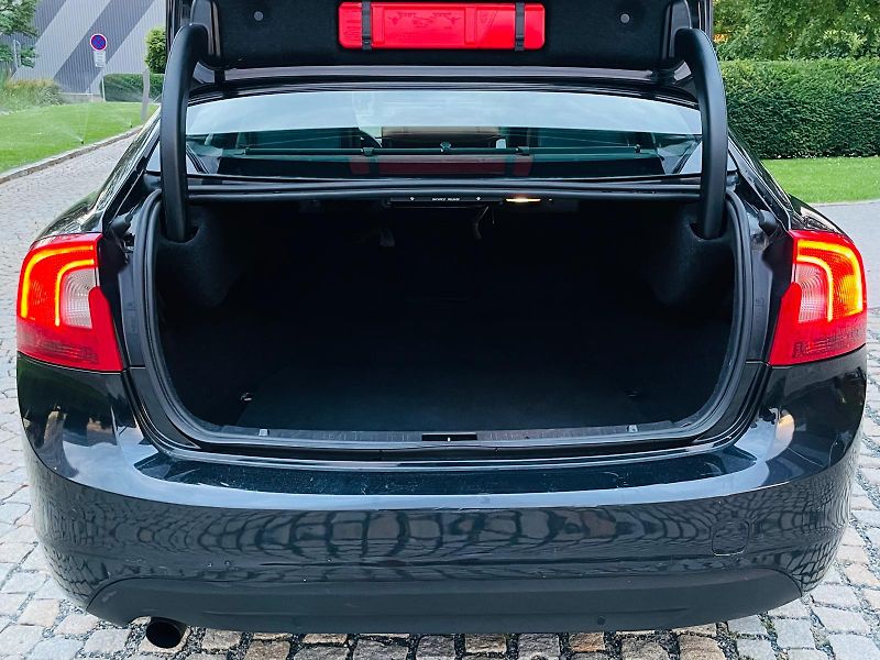 Volvo S60 2.0D 120KW 5VÁLEC VÝHŘEV SENZO - fotka 20 z 44