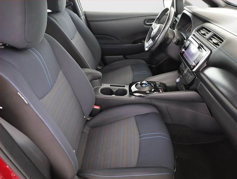 Nissan Leaf (2018) 40 kWh, SoH 87%, Automat - fotka 7 z 21