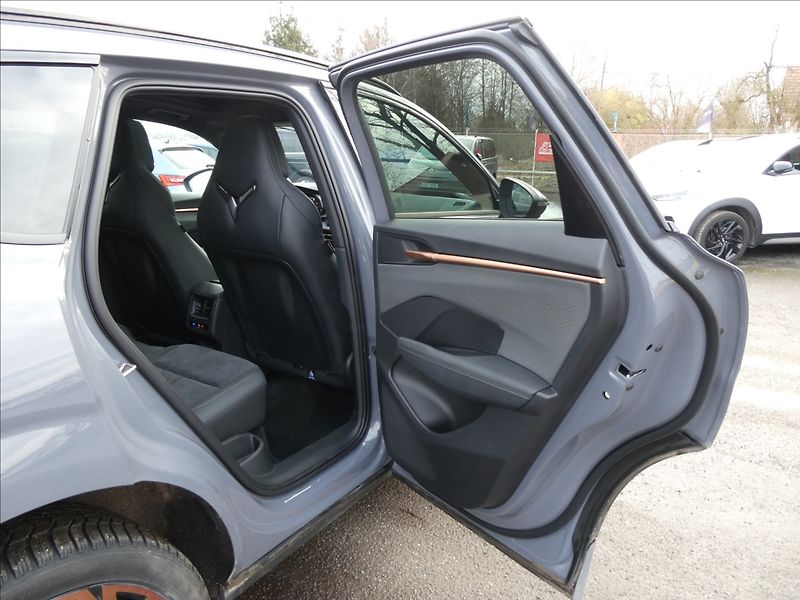 Cupra Terramar 2,0 VZ 2.0 TSi 195kW DSG 4WD - fotka 29 z 45