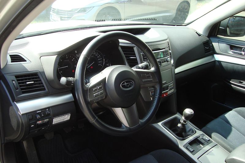 Subaru Outback (2011) 2.0 D,AWD,ČR, 2.Maj.Servis.Kn. - fotka 37 z 76