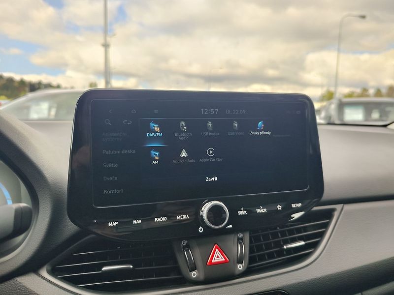 Hyundai i30 1.0 T-GDI/74kW Smart CLIMATE D - fotka 15 z 29