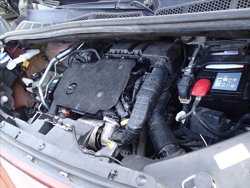 Peugeot Rifter 1,5 HDi, Active, ČR 2. Maj - fotka 31 z 35