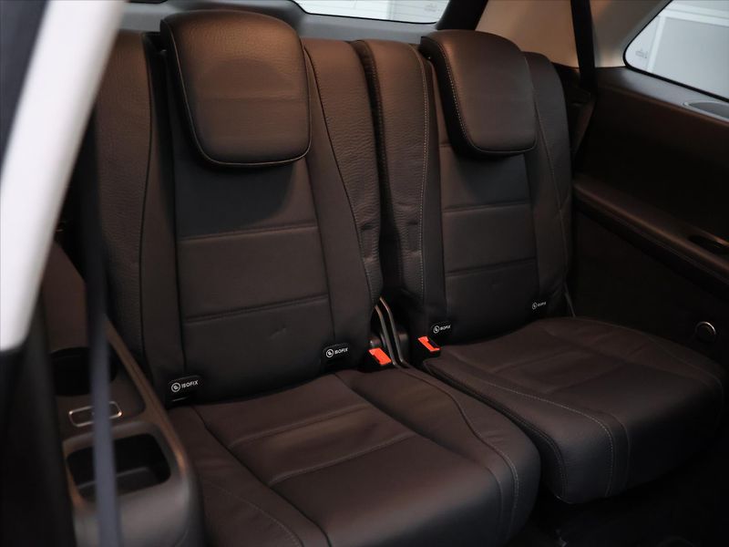 Mercedes-Benz GLS 2,9 400d 4MATIC AMG CZ DPH - fotka 18 z 47