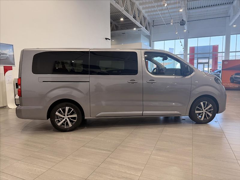Toyota ProAce Verso (2025) 2,0 Diesel (177hp) L2 8AT  Fam - fotka 6 z 10