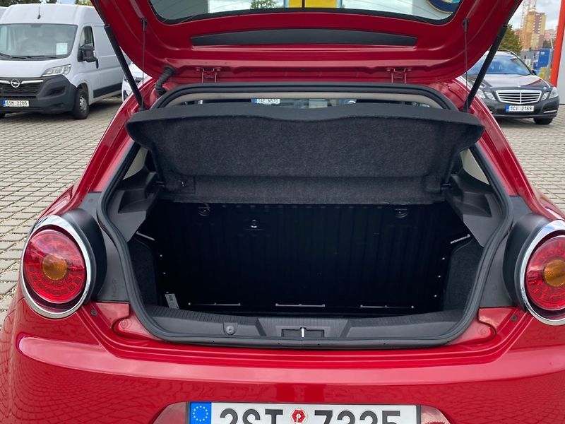 Alfa Romeo MiTo (2013) 1,4 (57kW) Man. - fotka 9 z 27