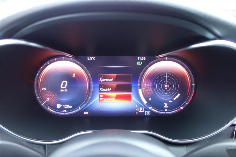 Mercedes-Benz Třídy C 220 CDi,ČR,1 MAJ.,4M,AMG. - fotka 38 z 43