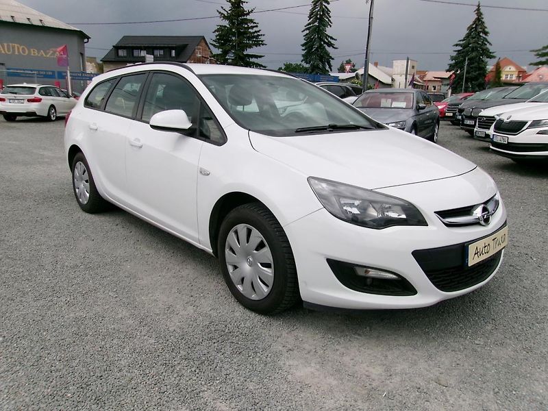 Opel Astra ST 1.6 CDTi ECOTEC 81kW *ČR - fotka 6 z 46