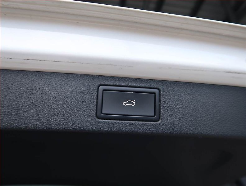 Škoda Kamiq (2021) Style 1.0 TSI, Serv.kniha - fotka 15 z 19