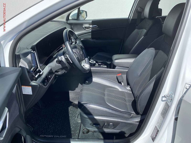 Kia Sportage (2023) 1.6 TGDi, 2.maj,ČR, TOP, AT - fotka 9 z 22