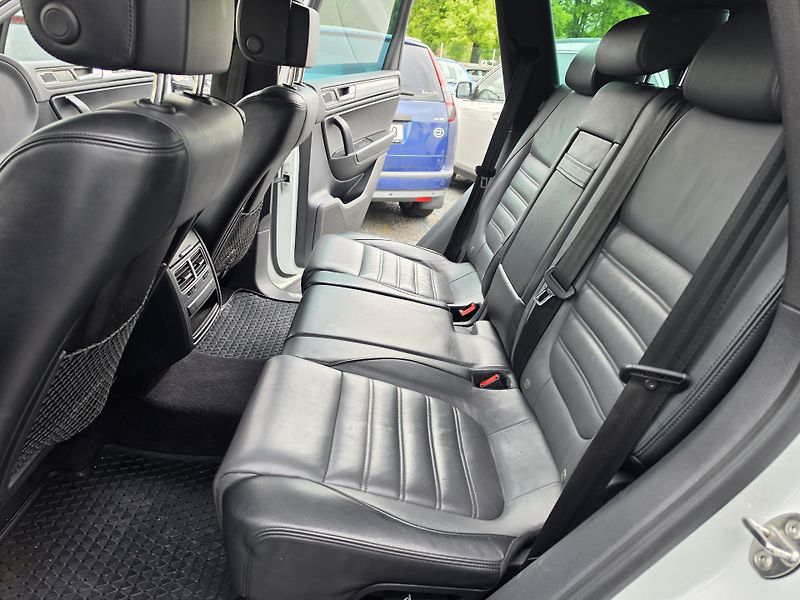 Volkswagen Touareg 3.0 TDI 4Motion R-Line Dyn Aud - fotka 13 z 23